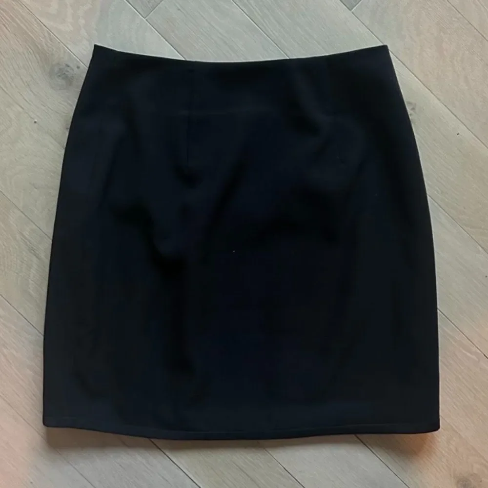nbd black button mini skirt size small - Picture 2 of 4